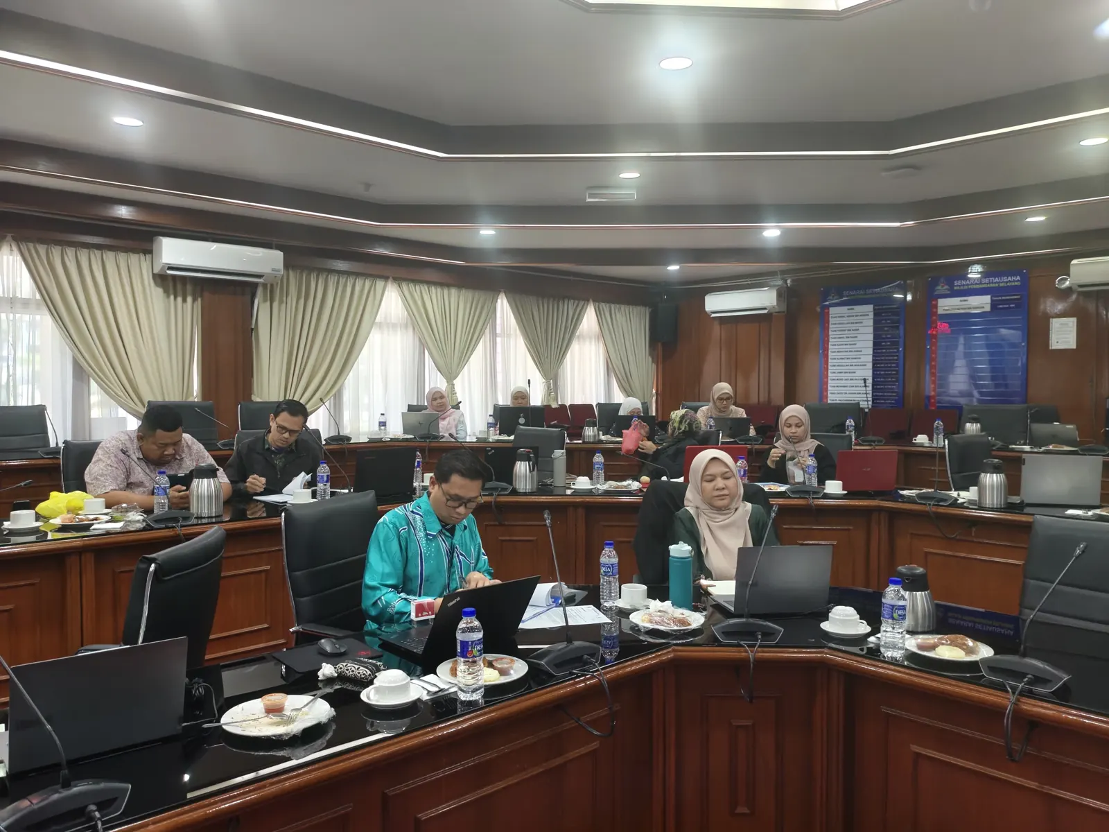 Peserta MPS menyiapkan tugasan laporan tapak
